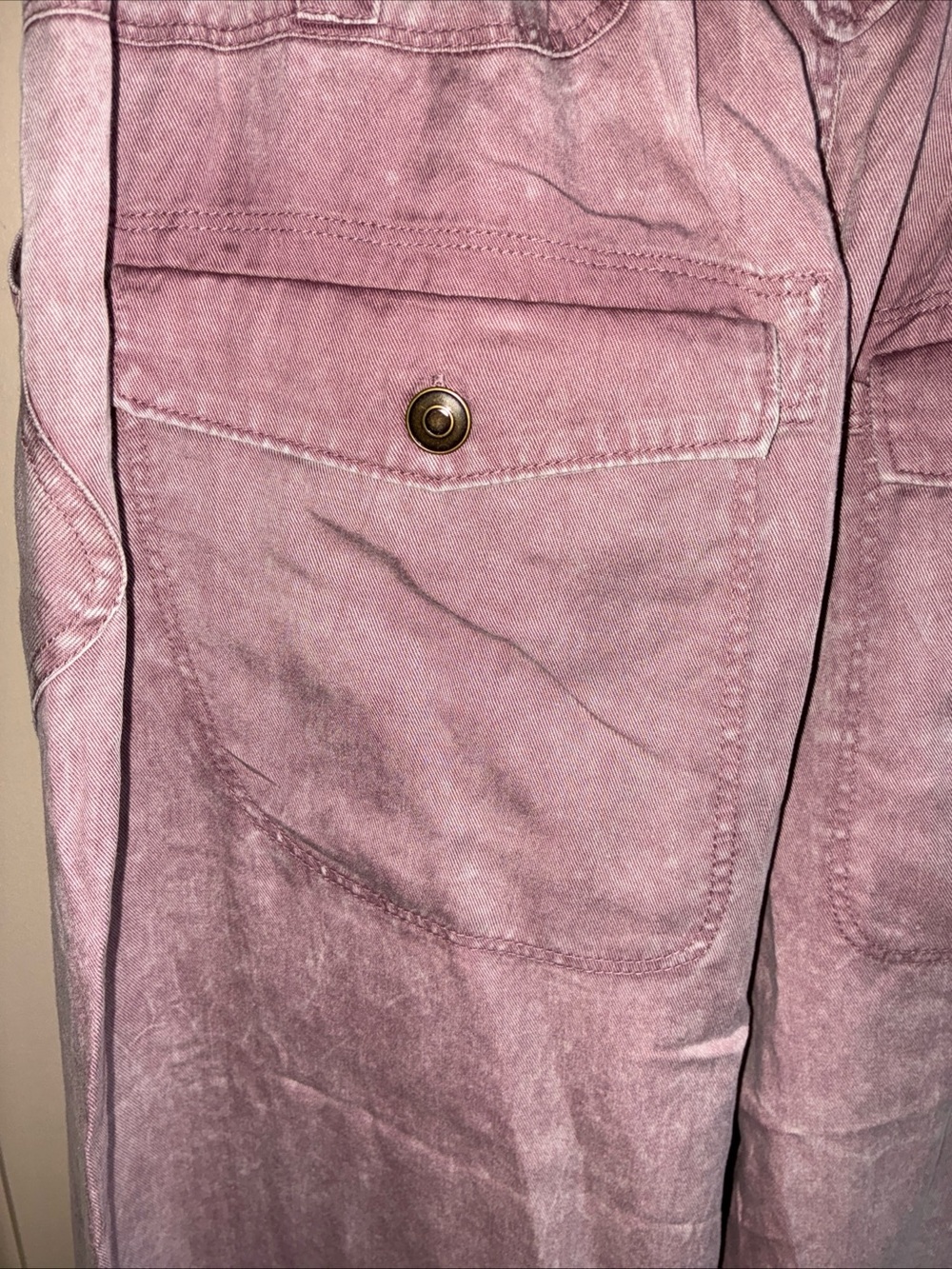 Blue Velvet Mauve Capri Pants - Picture 7 of 10